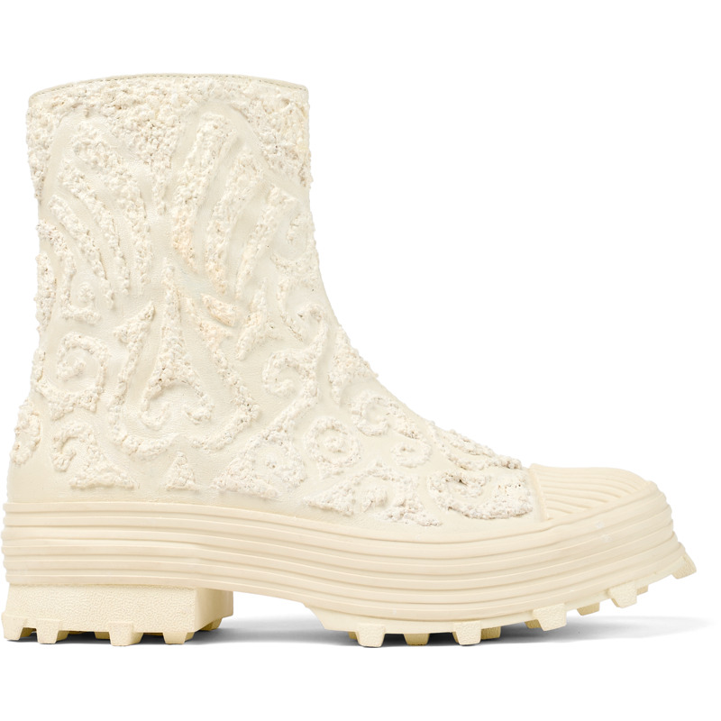 CAMPERLAB Traktori X Elle Ngo #11 - Unisex Ankle Boots - White, Size 43, Smooth Leather