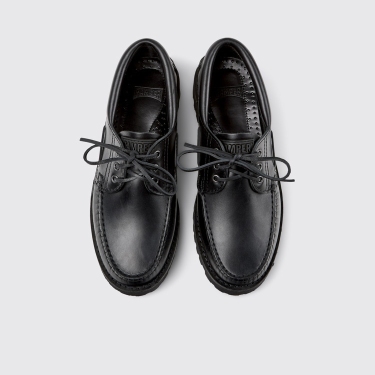 Overhead view of Nautico Black boat shoe for men