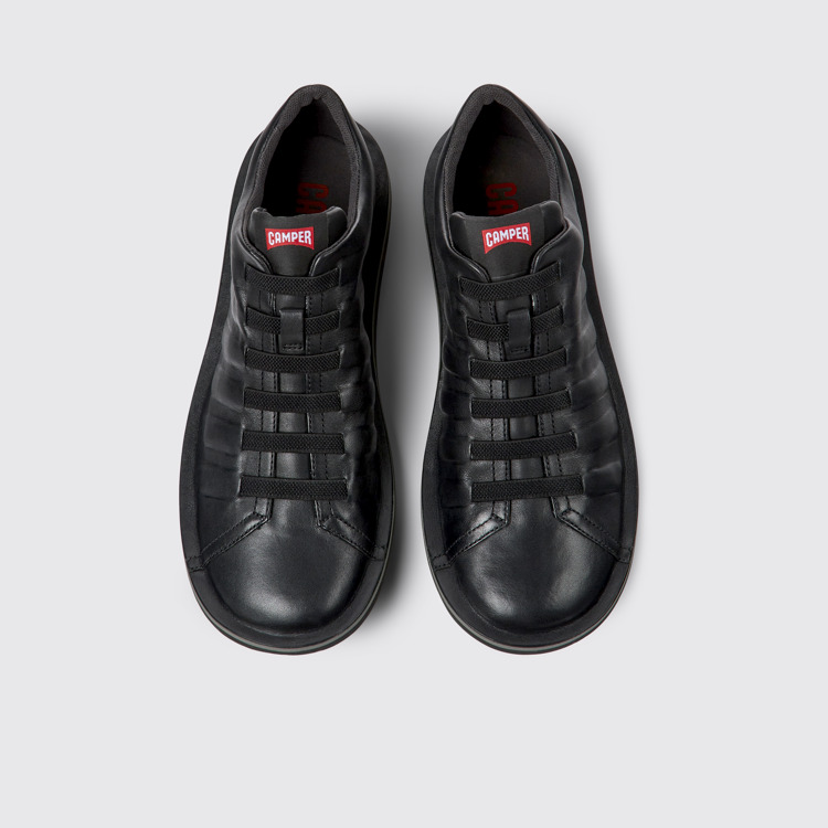 มุมมองด้านบนของ Beetle Black Leather Men's Shoe.