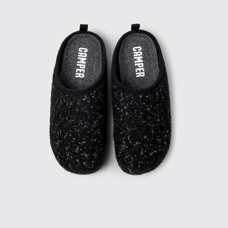 Wabi Chaussons noirs et blancs pour homme