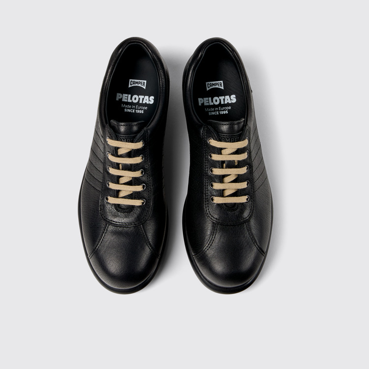 Pelotas Chaussures pour femme en cuir noir.