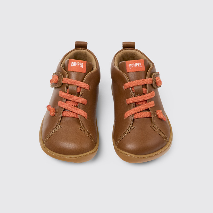 Overhead view of Peu Brown leather shoes for kids