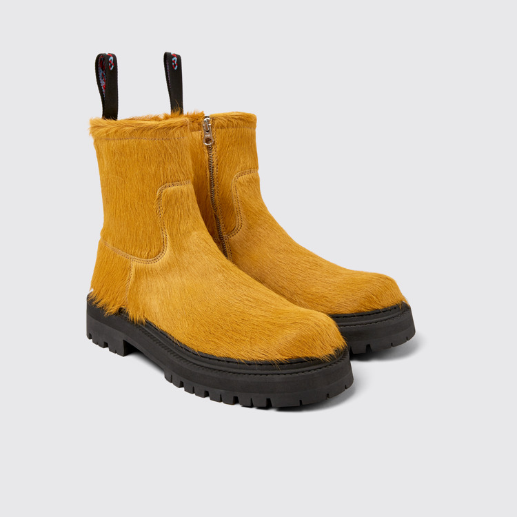 Eki Bottes en cuir de veau jaune foncé à poils longs