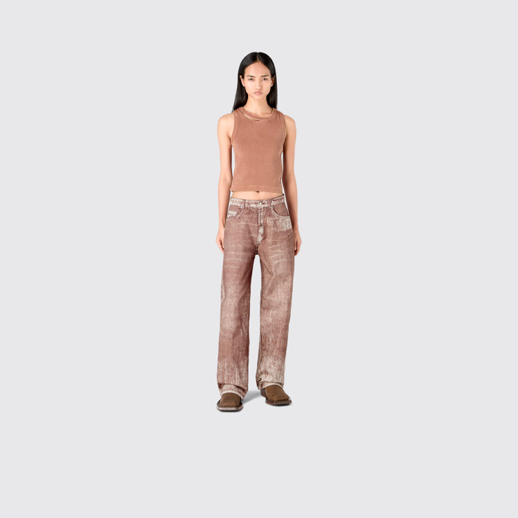 Denim Jeans mit Farbaufdruck in Terracotta