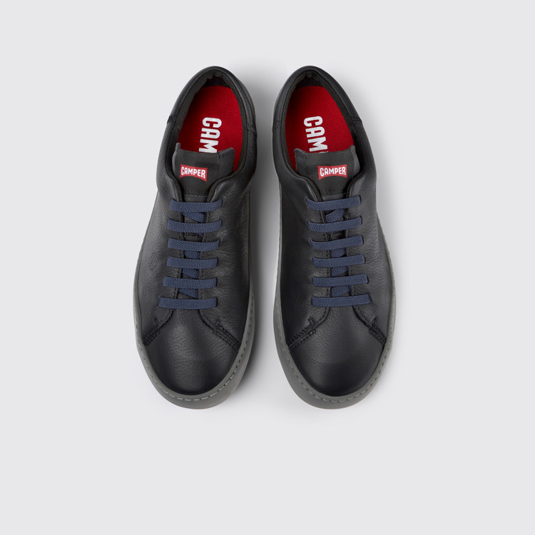 มุมมองด้านบนของ Peu Touring Black Leather Men's Sneakers.