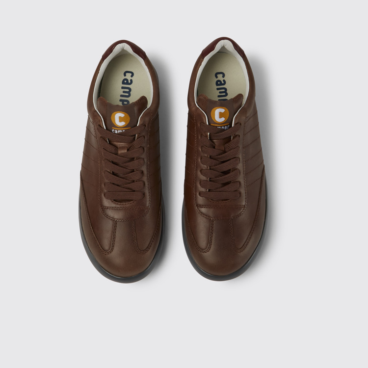 Overhead view of Pelotas XLite Brown leather sneakers for men