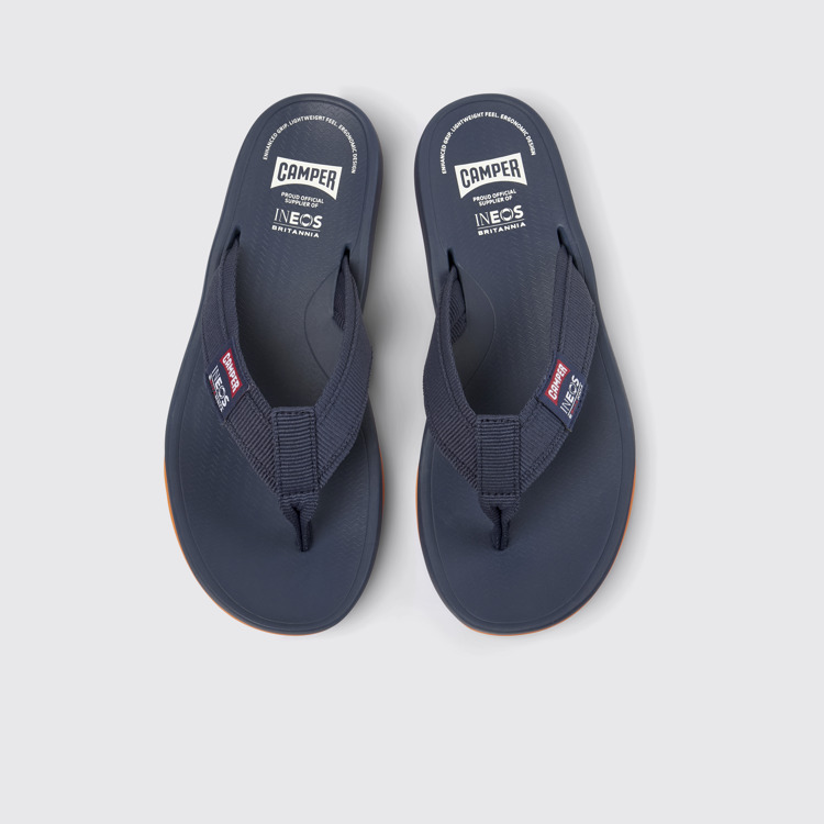 Camper x INEOS Britannia Blaue Herrenflipflops aus Textil