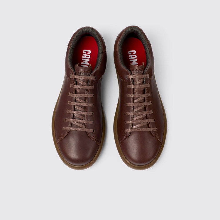 Overhead view of Pelotas Soller Brown leather sneakers for men