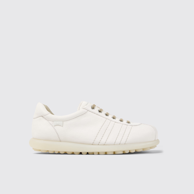 Pelotas Chaussures pour homme en cuir blanc.