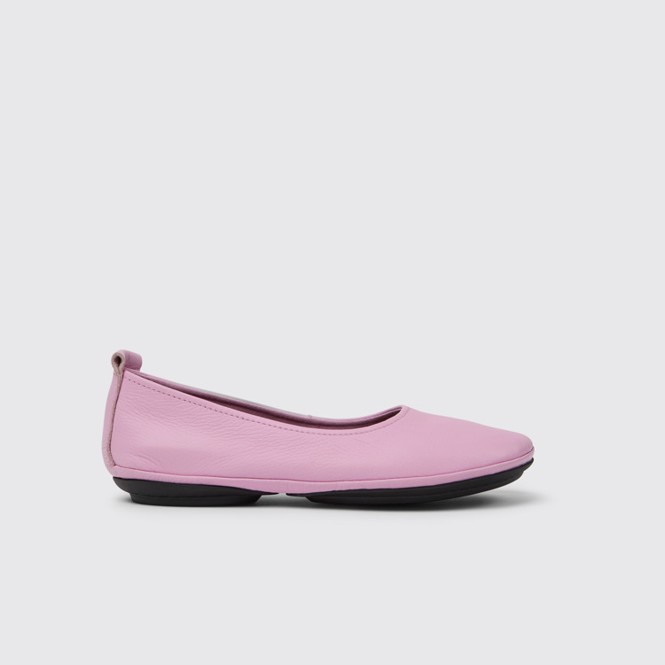 Side view of Right Pink leather shoes for women