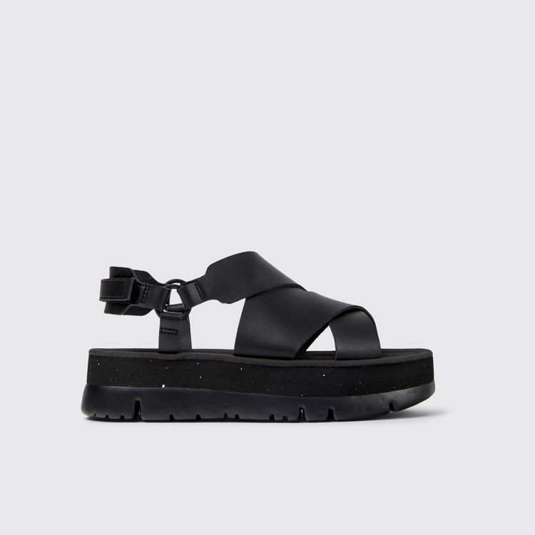 Oruga Up Black leather sandals for women modelin yandan görünümü