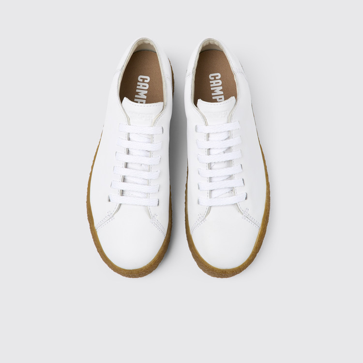 Overhead view of Peu Terreno White leather shoes for women