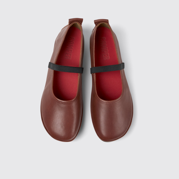 Right Chaussures pour femme en cuir rouge.