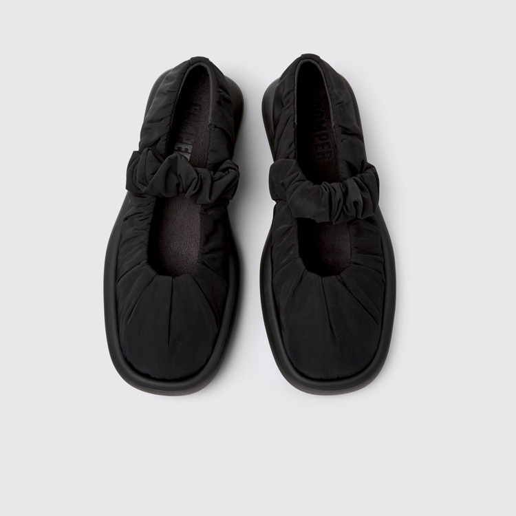 มุมมองด้านบนของ Onda Black Recycled PET Ballerina for Women.