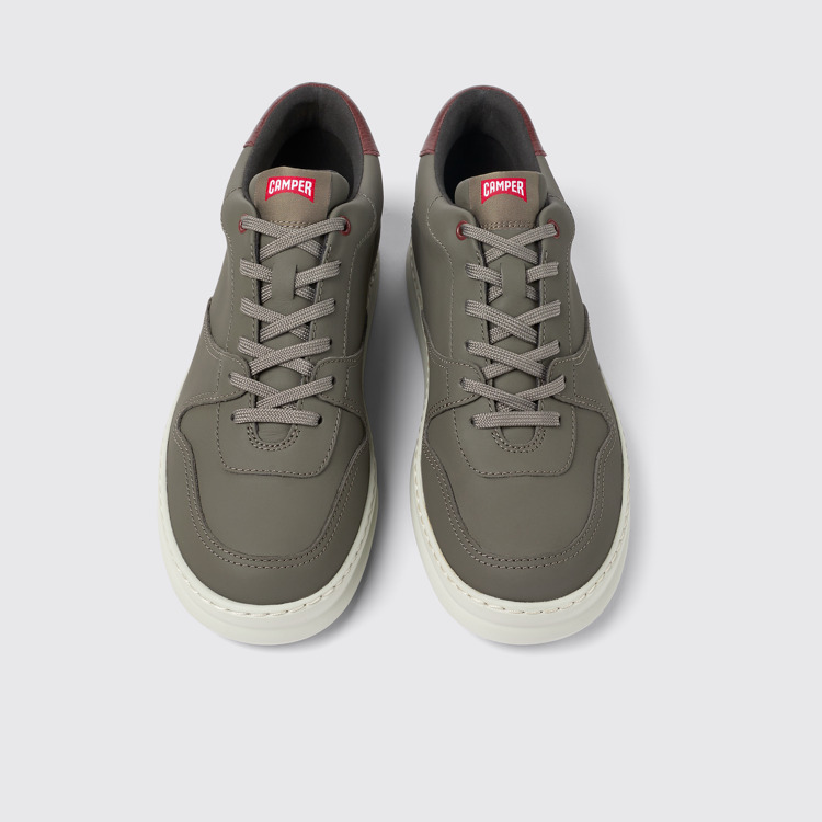 Runner Sneaker d’home de pell de color gris marronós