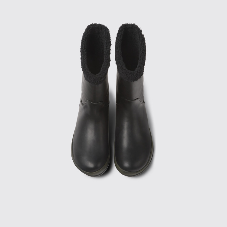 Overhead view of Peu Pista Black leather boots for women