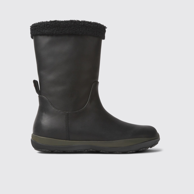 Side view of Peu Pista Black leather boots for women