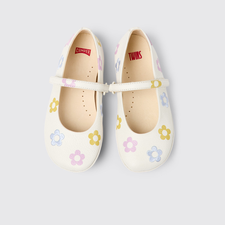 Overhead view of Twins White leather ballerinas for kids