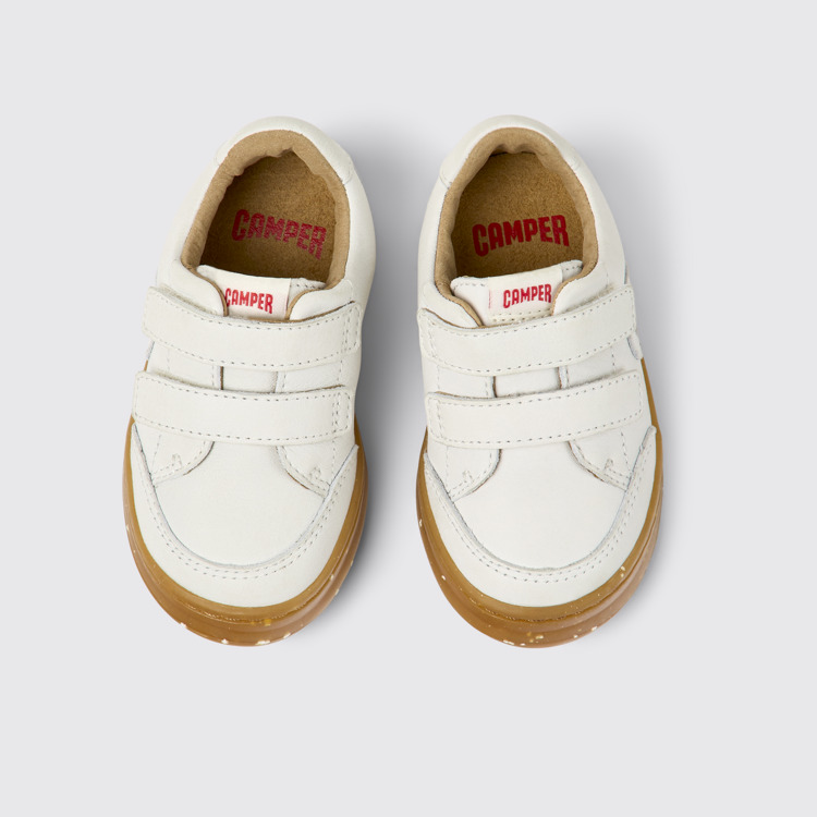 Overhead view of Runner White non-dyed leather sneakers for kids