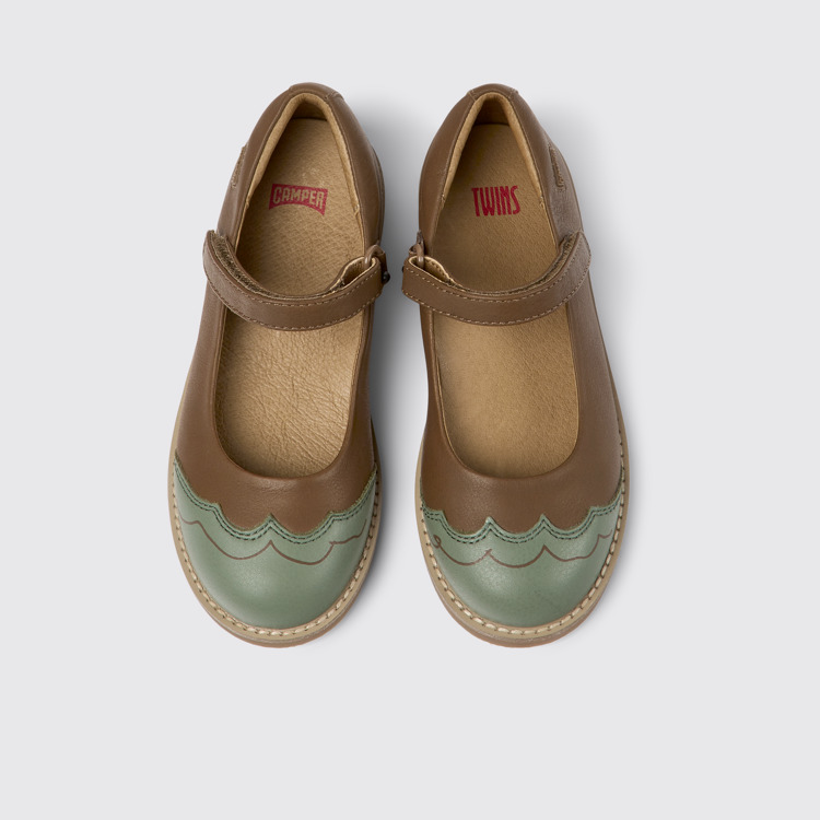 Overhead view of Twins Brown and green leather ballerinas for kids