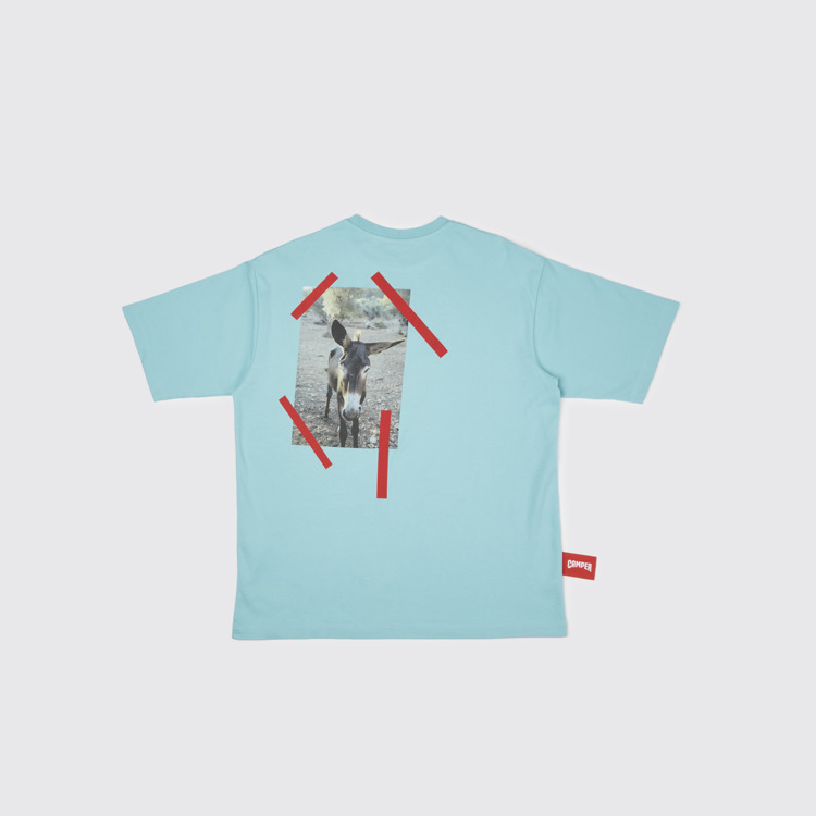 Back view of T-Shirt Light blue T-shirt with donkey print