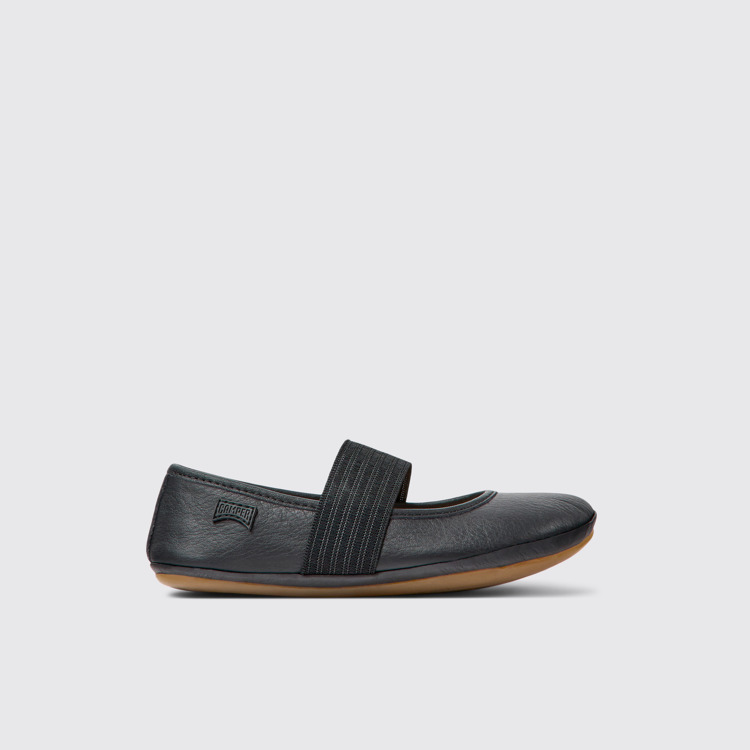Side view of RIGHT Black Leather Ballerinas for Kids.