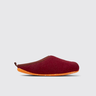 Side view of Wabi Burgundy wool slippers for men