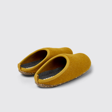 Wabi Pantuflas amarillos de lana para hombre