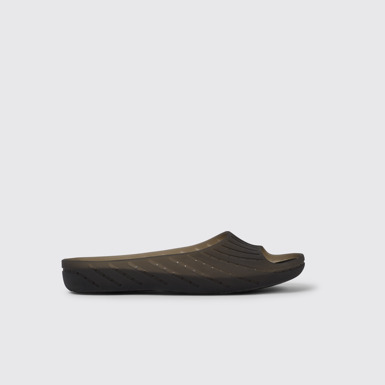 Side view of Wabi Black monomaterial sandals for women