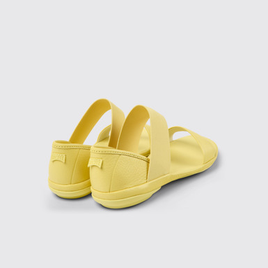 Right Sandalias de piel amarillas para mujer