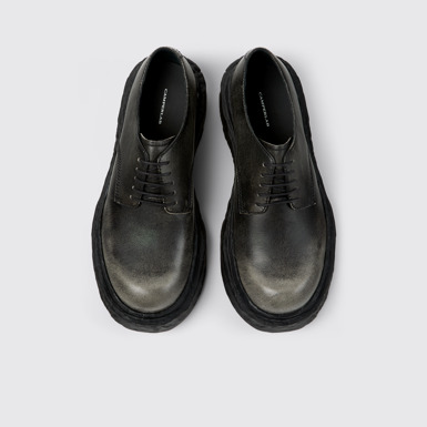 Overhead view of VAMONOS BLACK