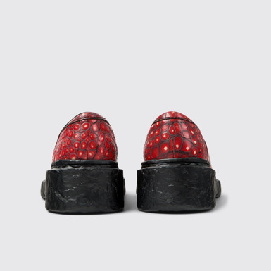 Back view of VAMONOS RED