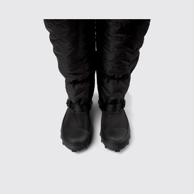 Overhead view of Traktori Black padded high boots