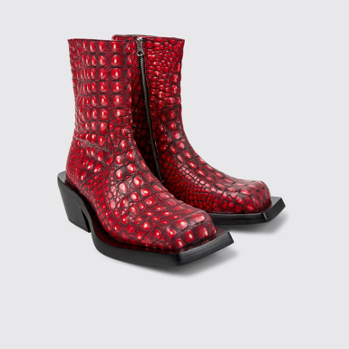 Front view of QUETAL RED