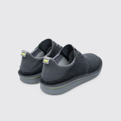 Back view of Formiga Men’s dark gray shoe