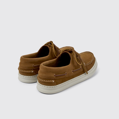 Runner Mocassins bateau en cuir nubuck marron Pour homme.