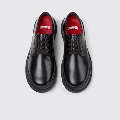 Brutus+ Zapatos negros de piel para hombre.