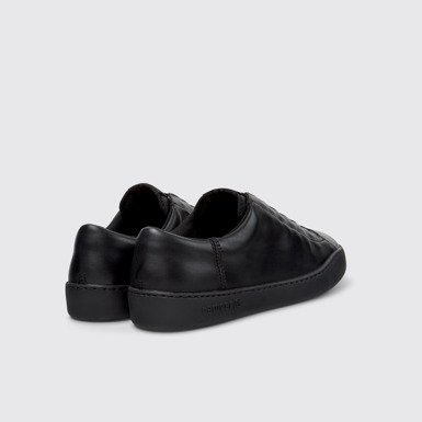 Peu Touring Sneakers de piel negras para hombre.