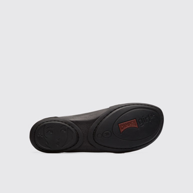 The sole of Right Black moccasin for women