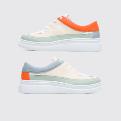 Side view of Twins Women’s sneaker