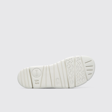 The sole of Oruga Up White sandal for women