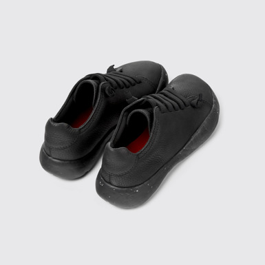 Peu Stadium 女款黑色皮革運動鞋後面