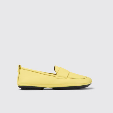 Side view of Right Yellow leather shoes for women