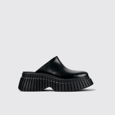 BCN Zueco de piel negro para mujer