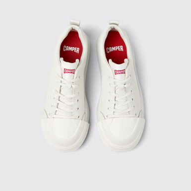 Junction Runner Sneakers de piel blancas para mujer.