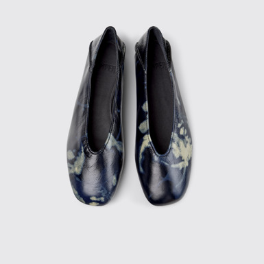 Overhead view of Casi Myra Black and Gray Leather Ballerinas for Women.
