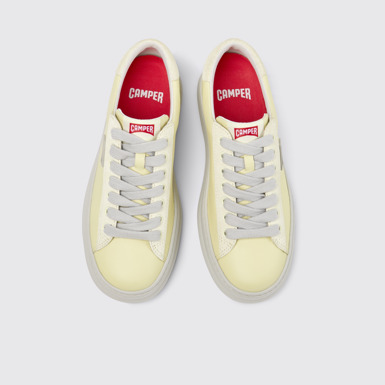 Runner 女裝黃色皮革和磨砂革運動鞋。