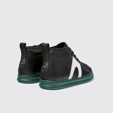 Runner Sneakers negros de piel para hombre