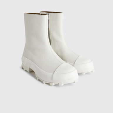 Front view of Traktori - ReWalk Good | Very Good |  <b>Like New</b>