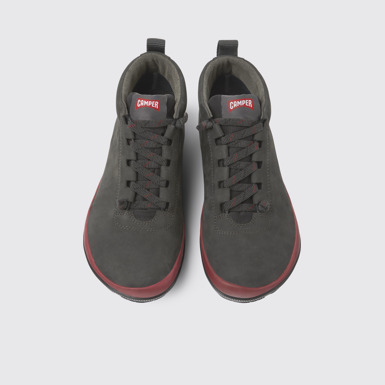 Overhead view of Peu Pista Gray and black leather sneakers for women